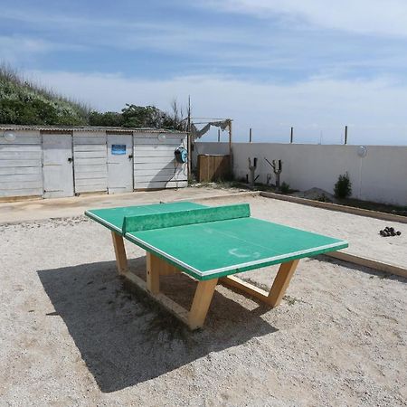 Appartements Acces Prive Plage De La Bergerie Hyères المظهر الخارجي الصورة