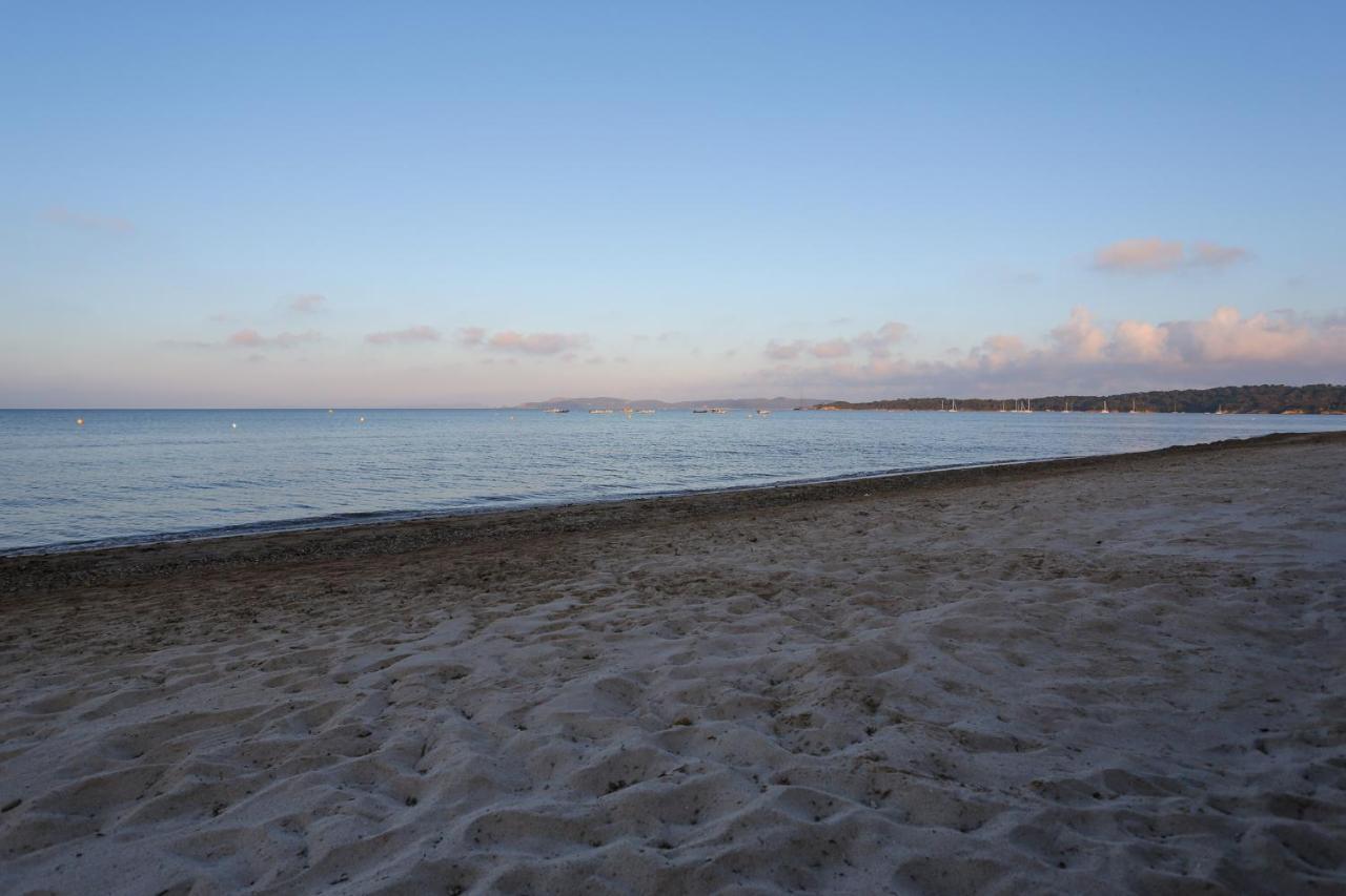 Appartements Acces Prive Plage De La Bergerie Hyères المظهر الخارجي الصورة